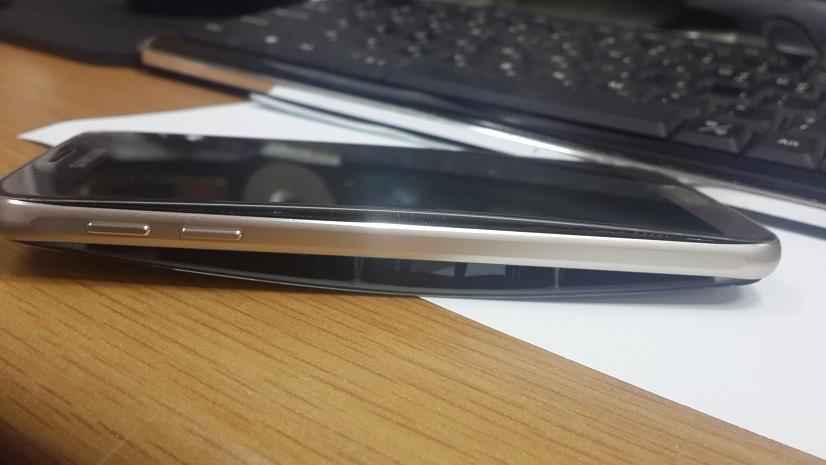 Gyári hibás Galaxy S6-ok a piacon