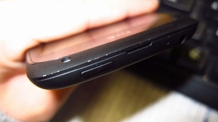 HTC One S: kopik a kerámiaburkolat!