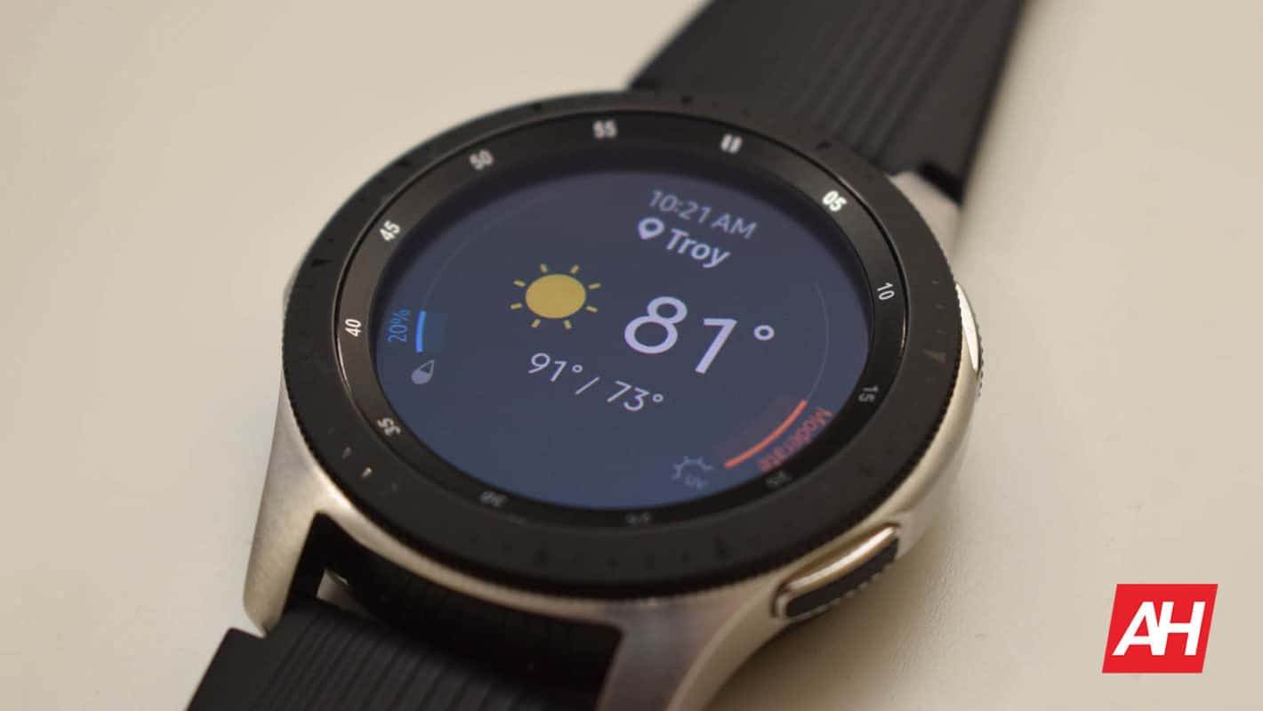 https://www.telefonguru.hu/hir/../uimages/2020/galaxy_watch_review.jpg