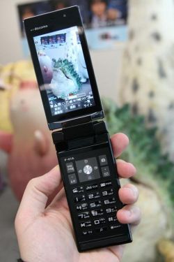 Fujitsu Prime F-01A mobil