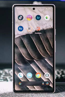 Google Pixel 8 mobil