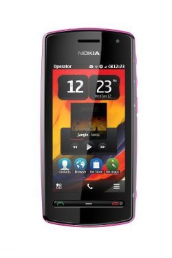 Nokia 600 mobil