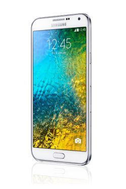 Samsung Galaxy E7 mobil