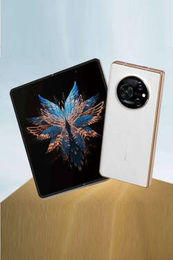 Tecno Phantom V Fold mobil
