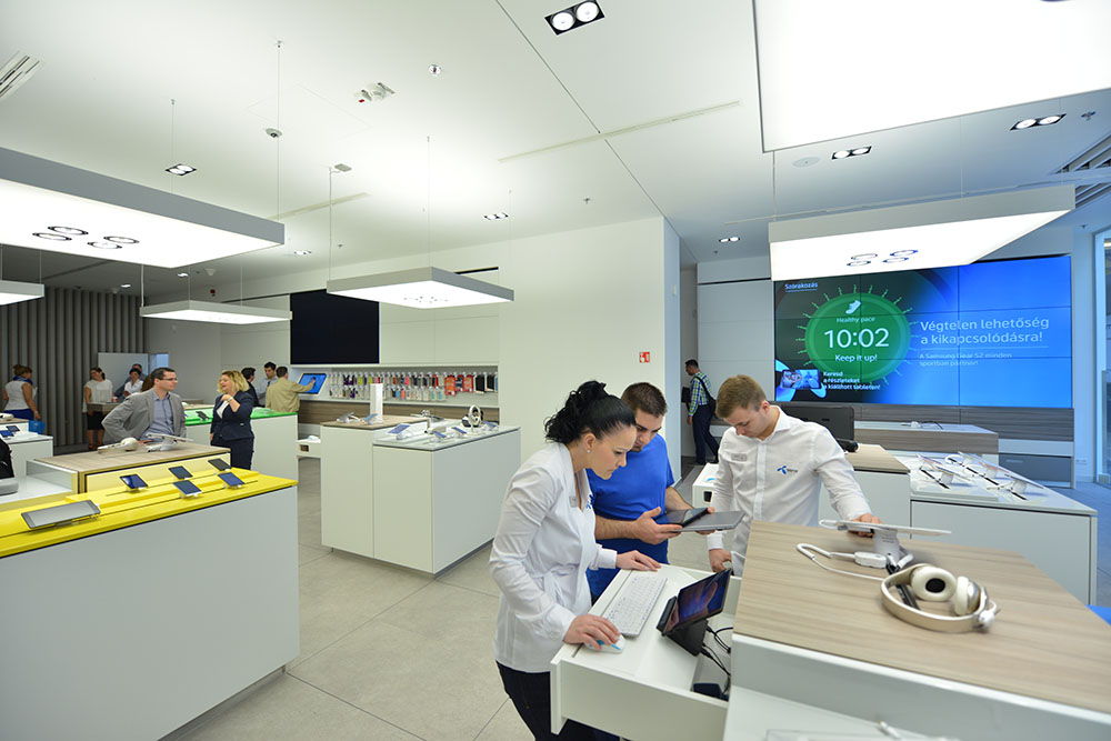Digitális élménytérré változnak a Telenor üzletek