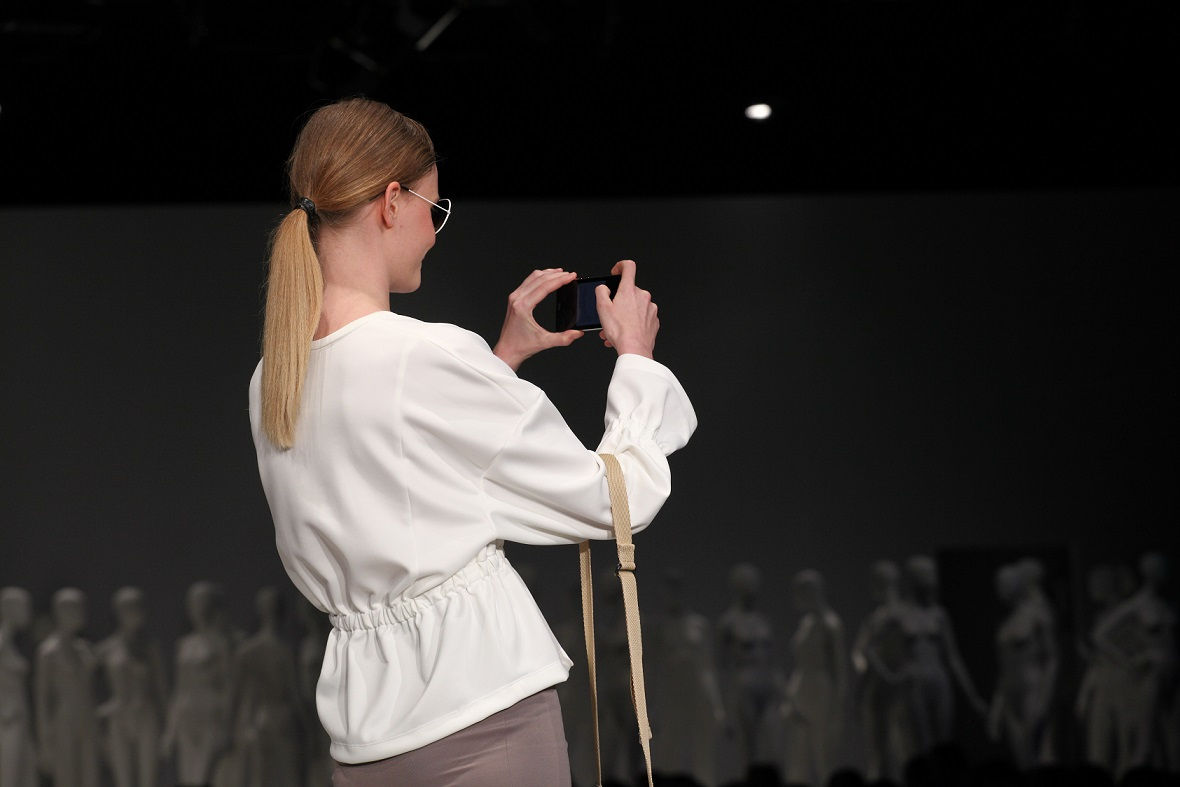 A divat és a technológia találkozása: a Huawei P9 bemutatkozott az ELLE Fashion Shown is