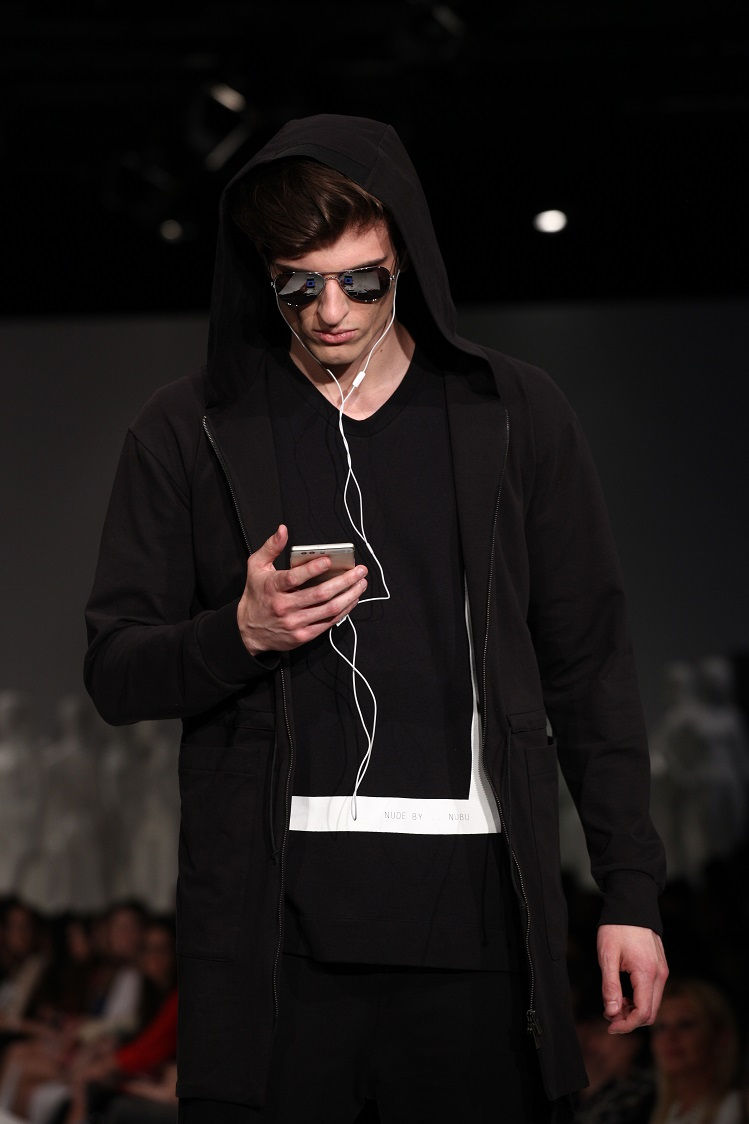 A divat és a technológia találkozása: a Huawei P9 bemutatkozott az ELLE Fashion Shown is