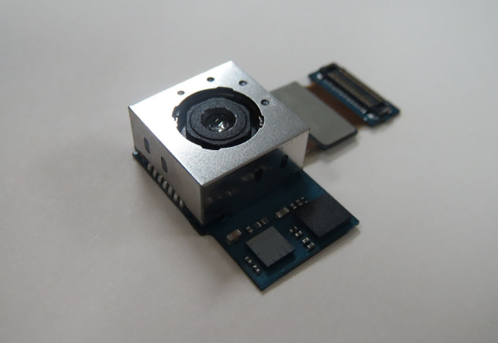 Legalább 13 megapixeles kamerával felszerelt okostelefonra vágyunk