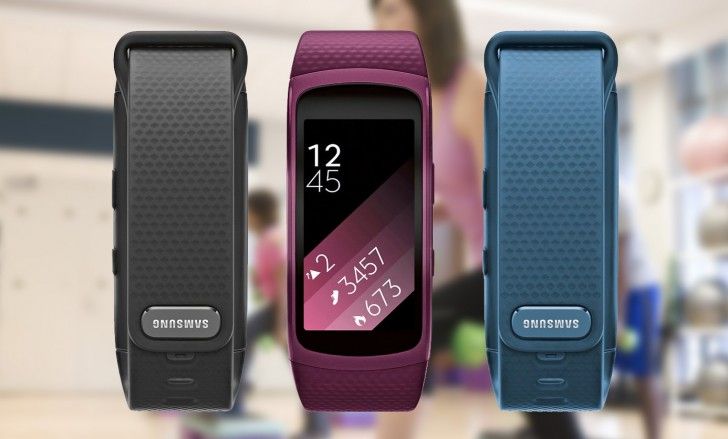 Jövő hónapban érkezik a Gear Fit 2