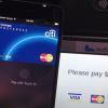 A MasterCard az Apple mellett áll