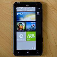 HTC Titan: nagyágyú WP Mangoval