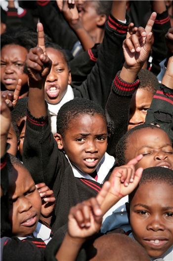 1GOAL – Pelével, Del Pieroval, Zidane-nal az oktatásért 