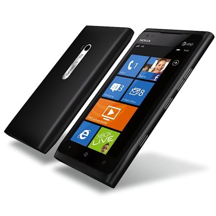 Nokia Lumia 900: 4.3 col, ClearBlack AMOLED, 4G