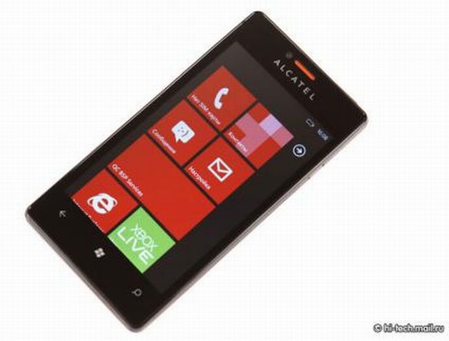Olcsó WP7 okostelefon az Alcateltől