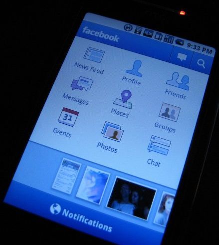 Facebook: push üzenetek és chat