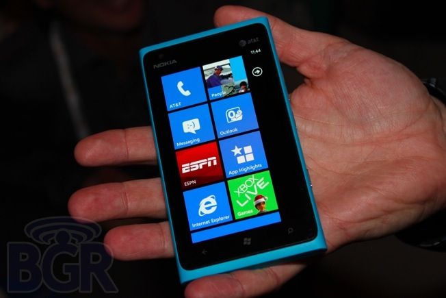 Előrendelhető a Nokia Lumia 900