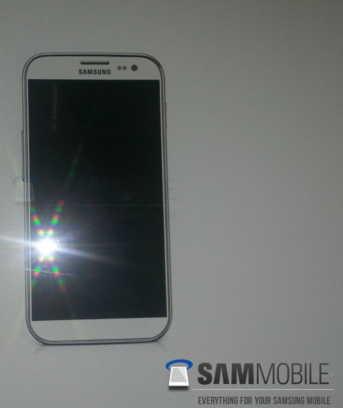 Exkluzív: ez az első Galaxy S IV fotó!