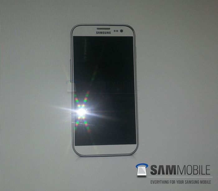 Samsung Galaxy S IV: március 15-től!