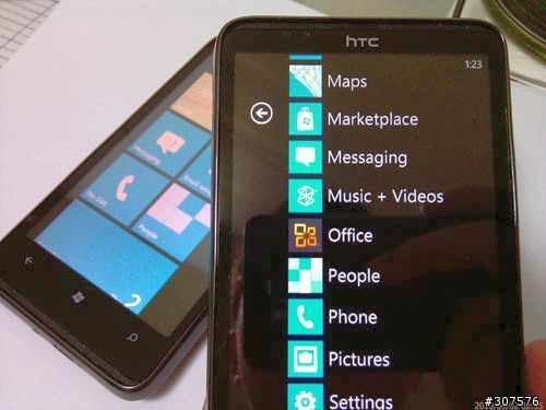 Íme az elsõ HTC HD7 képek
