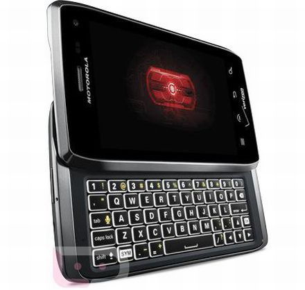 Motorola DROID 4 részletek és az elsõ gyári fotók