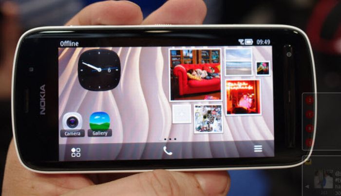 /txt/hirek/kepek/Nokia-808-PureView-live-front_20120227.jpg Nokia 808 PureView: 41 megapixeles szenzorral