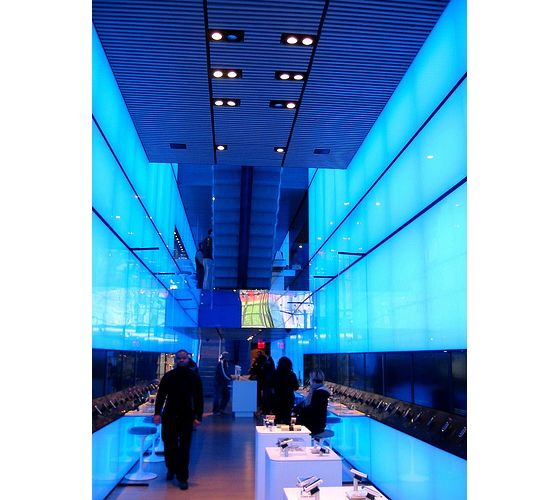 Két újabb Nokia márkaüzlet zár be!