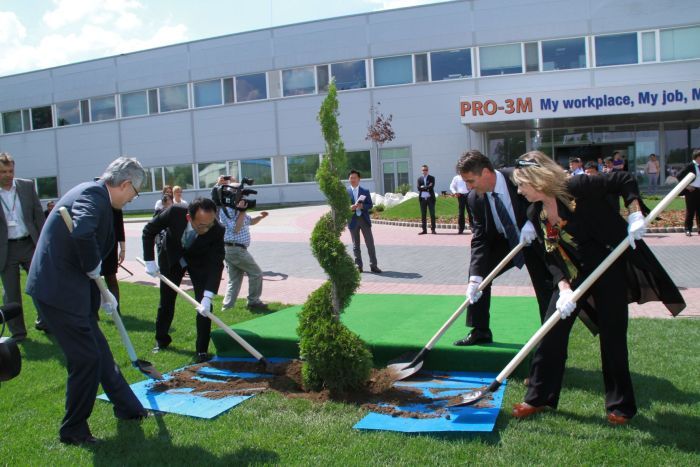 Megnyitott a harmadik Samsung gyár Magyarországon