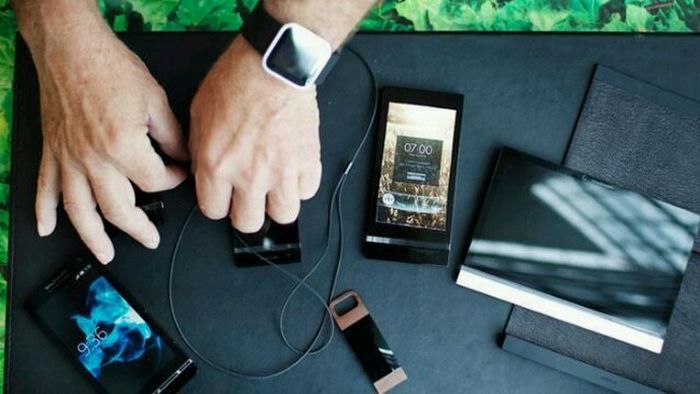 Sony Xperia NXT tablet: átlátszó burkolattal
