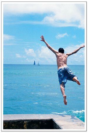 /txt/hirek/kepek/The_Sea__Calling_Me_Home_20100623.jpg Jövõ csütörtöktõl kötelezõ az adatroaming limit alkalmazása