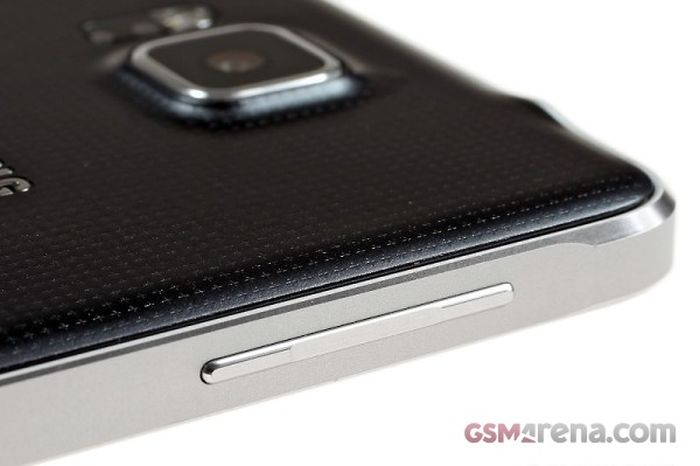 Samsung SM-A500 Megújulhat a TouchWiz a fémes mobilokon