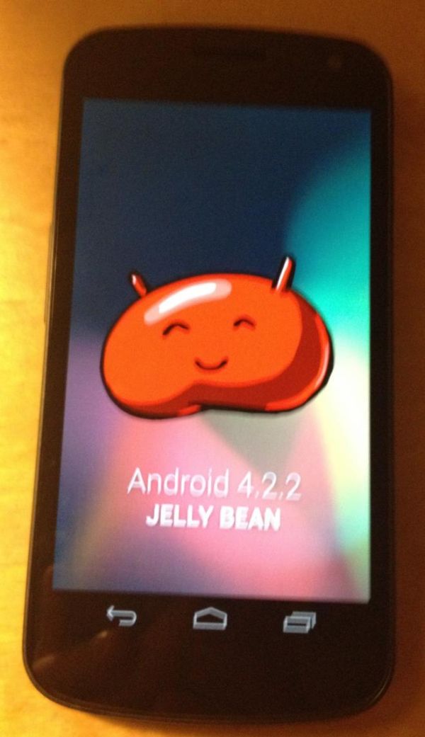 Tesztelés alatt az Android 4.2.2