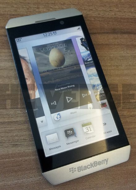 Kémfotón az első QNX rendszerű RIM mobil