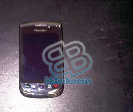 Élõképeken a BlackBerry slider