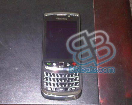 Élõképeken a BlackBerry slider