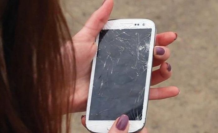 Jöhetnek az öngyógyító kijelzők!