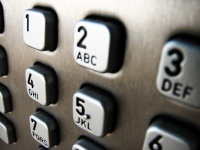 Jövõre hálózaton belül sem tárcsázhatók hét számjeggyel a mobilszámok 