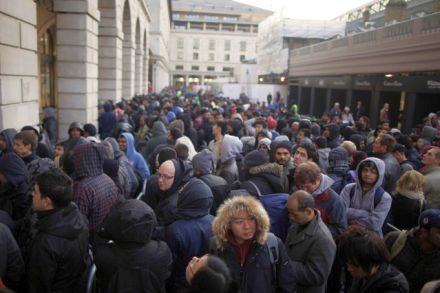 Négymillió iPhone 4S előrendelés az első hétvégén