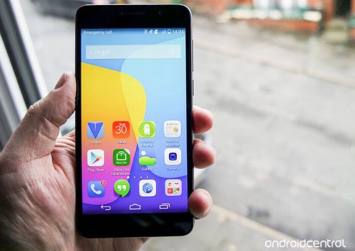 Szebb és jobb lesz, megújul a Honor 6