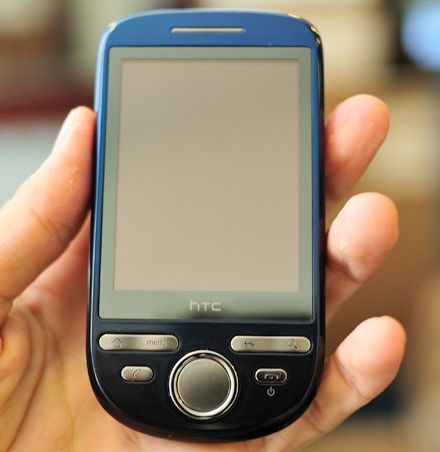 HTC Click Új fotón az olcsó HTC Click