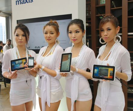 Négymagos táblagép a HTC-től