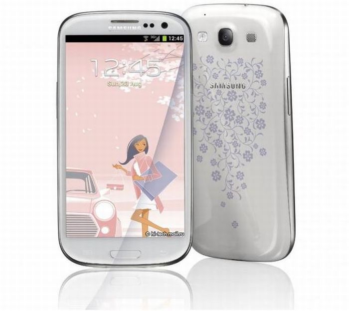 Csajos változatban érkezik a Samsung Galaxy S4 Mini
