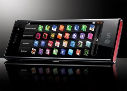 Megérkeztek az új LG csokimobilok