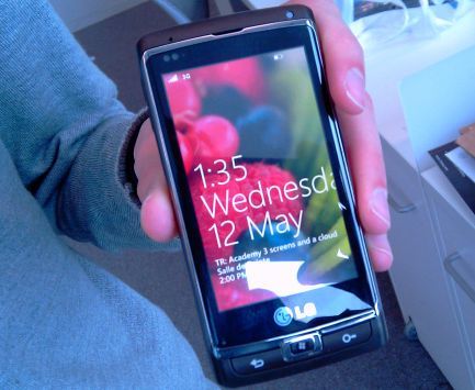 Újra kémfotón az LG Panther