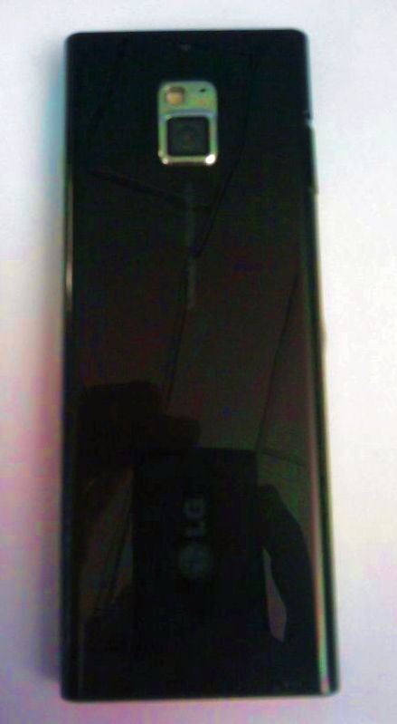 Kémfotókon az LG titkos Chocolate mobilja?