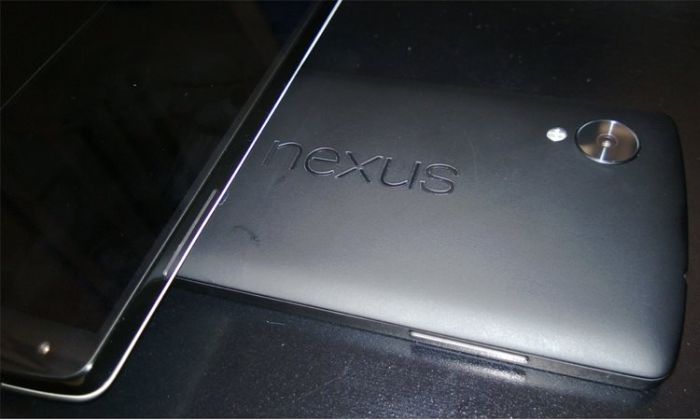 Újabb Nexus 5 fotó és tudás