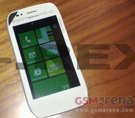 Élőképen a WP Mango Nokia Sabre