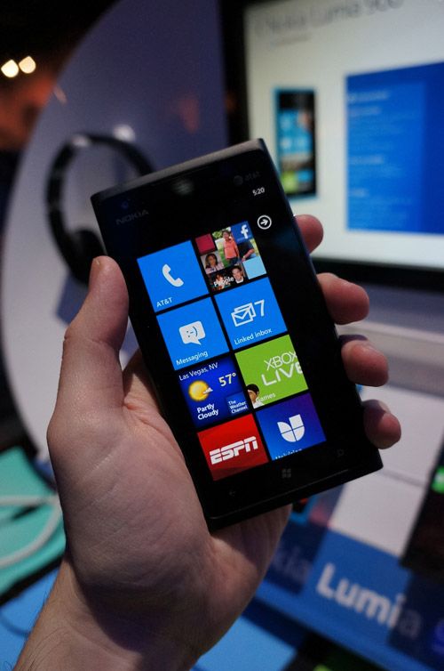 Hibás Nokia Lumia 900 modellek a piacon