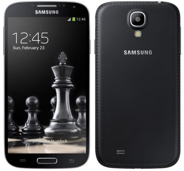 Bőr-hatás: Galaxy S4 és S4 Mini Black Edition