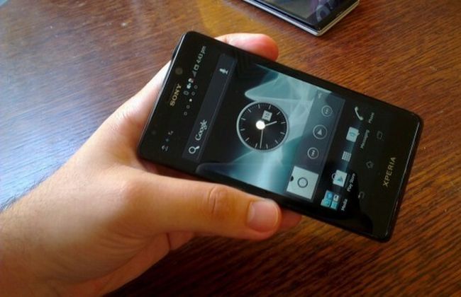 Sony Xperia T: friss élőképek, hamarosan bemutató