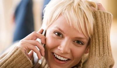 Csendes a mobilpiac az ünnepek elõtt - vihar készülõdik?